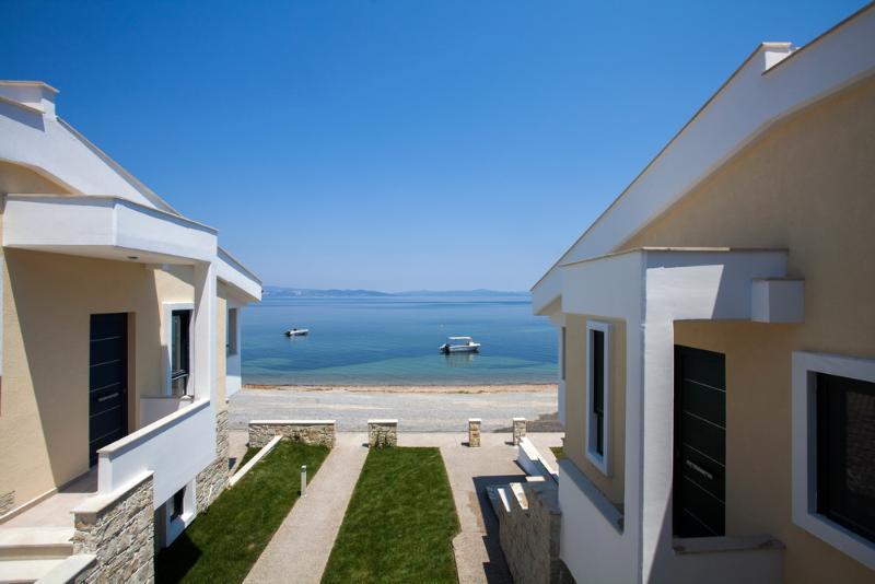 Elpiniki Luxury Apartments Nea Poteidaia Esterno foto