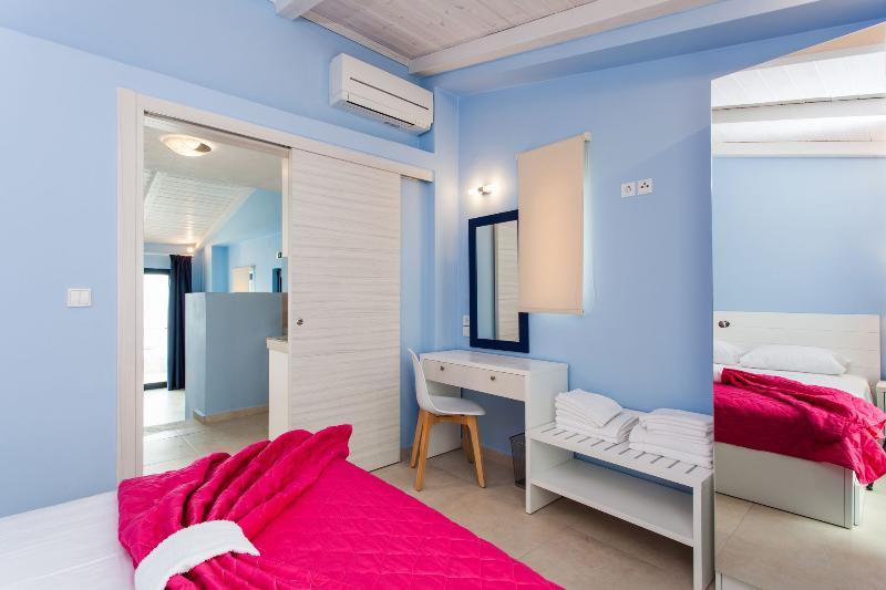 Elpiniki Luxury Apartments Nea Poteidaia Esterno foto